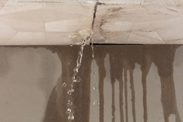 Professional Sewage Cleanup technician working in Hagerstown, IN